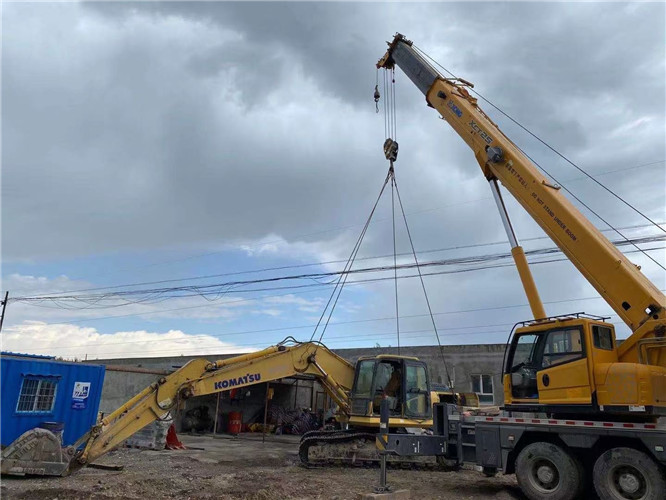 秦都区25吨吊车的工作半径是多少？